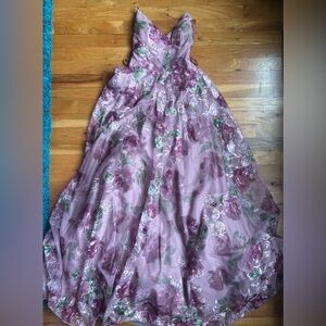Floral V-Neck ball gown dress w open back